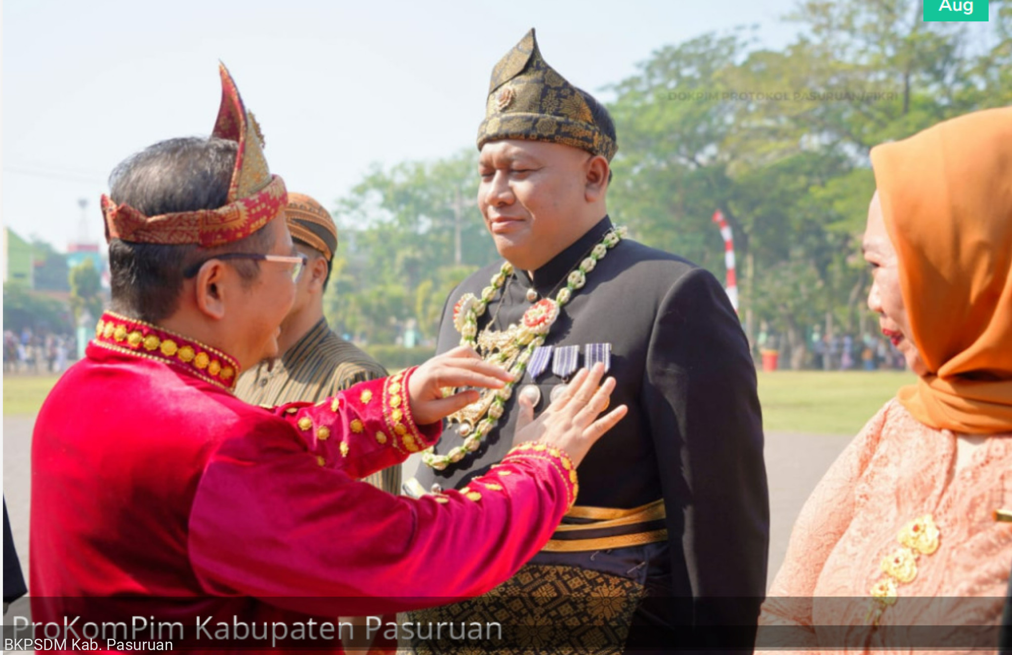 HUT Ke-79 Kemerdekaan RI, Pj. Bupati Andriyanto Sematkan Satyalancana Karya Satya Kepada Abdi Negara di Lingkungan Pemkab Pasuruan